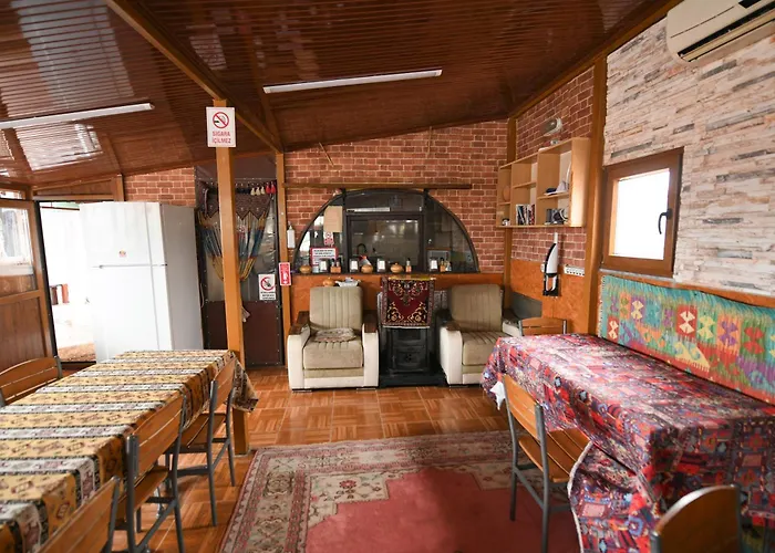 Anz Guest House Pansiyon